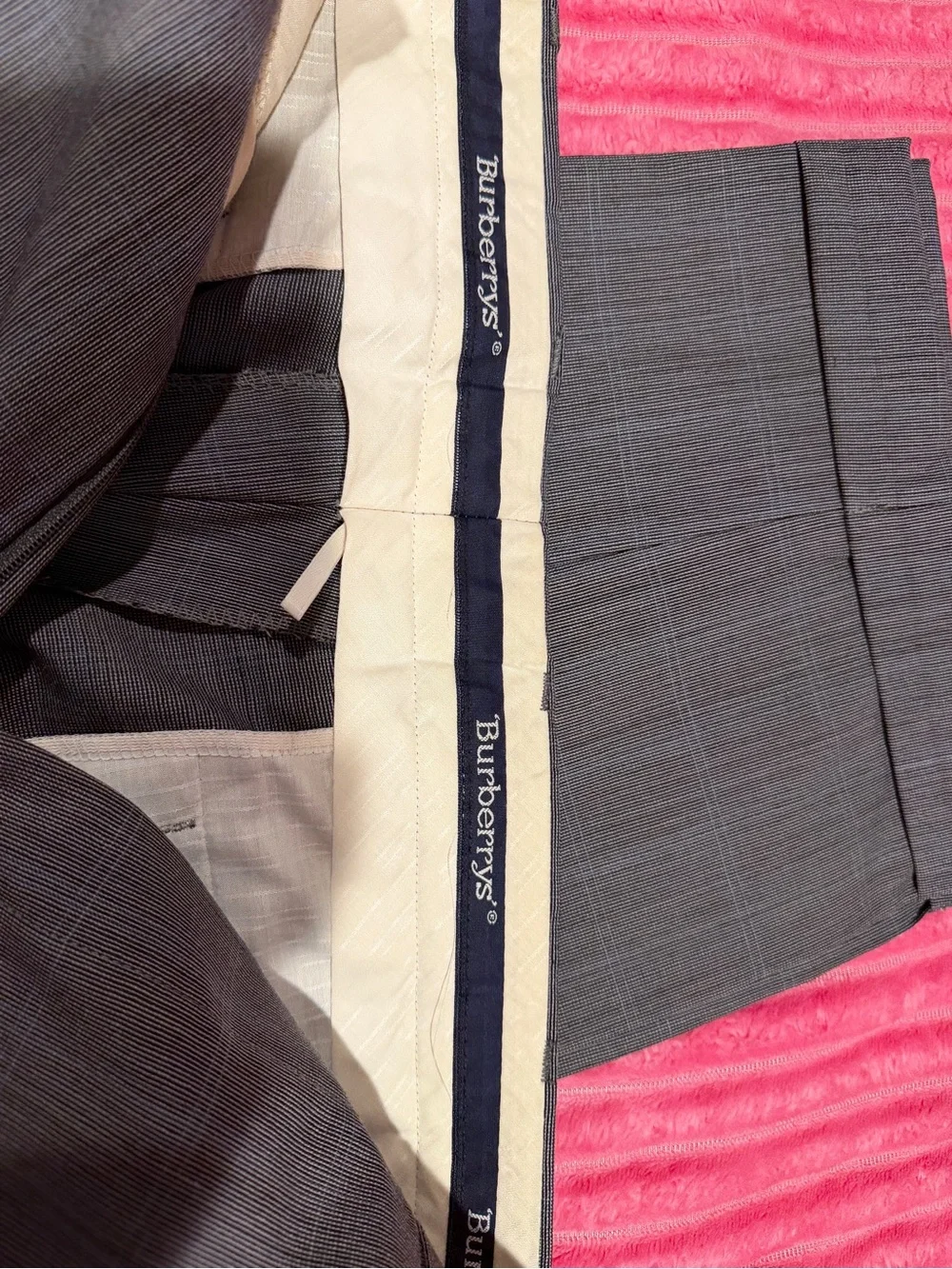 RARE VINTAGE Burberrys Men’s Pure New Wool SUIT MONACO MADE IN WEST GERMANY